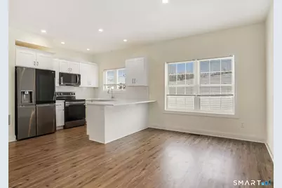 2 Beacon Square #5, Fairfield, CT 06825 - Photo 6
