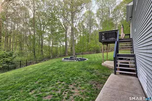 164 Kingswood Dr, Naugatuck, CT 06770 - Photo 32