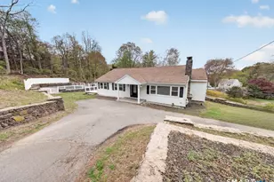 20 Oakridge Rd, Trumbull, CT 06611 - Photo 26