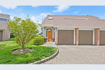 162 Regents Park #162, Westport, CT 06880 - Photo 2