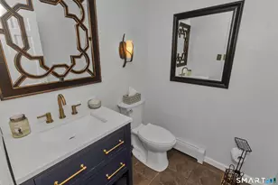 10 Cliffmount Dr, Bloomfield, CT 06002 - Photo 18