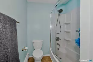 10 Cliffmount Dr, Bloomfield, CT 06002 - Photo 30