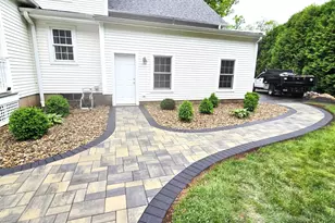 6 Sycamore Hills Rd, Avon, CT 06001 - Photo 4