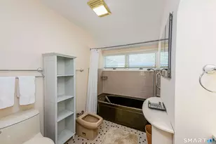 21 Chapel Dr, Branford, CT 06405 - Photo 26