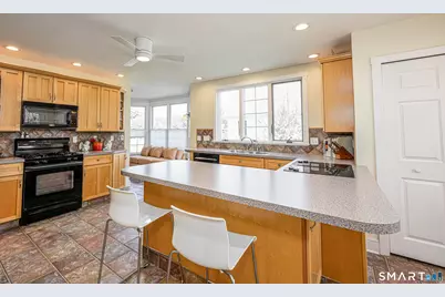 21 Chapel Drive, Branford, CT 06405 - Photo 16