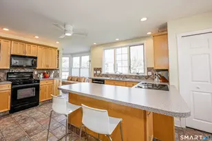 21 Chapel Dr, Branford, CT 06405 - Photo 16