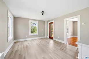 82 West St, Simsbury, CT 06070 - Photo 6