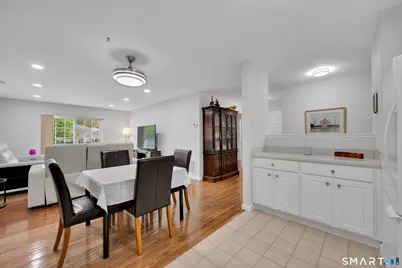 9 Henley Way #9, West Hartford, CT 06117 - Photo 6