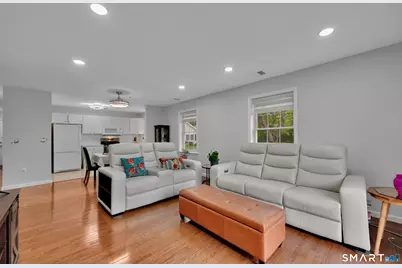 9 Henley Way #9, West Hartford, CT 06117 - Photo 8