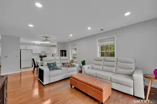 9 Henley Way, West Hartford, CT 06117 - Photo 8