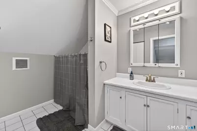 745 Montauk Avenue, New London, CT 06320 - Photo 24