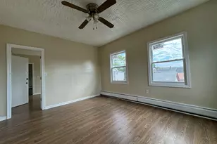 38 Green St, Waterbury, CT 06708 - Photo 8