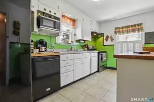 138 S Broad St, Stonington, CT 06379 - Photo 10