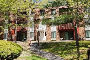 15 Woodsedge Dr, Newington, CT 06111 - Photo 2