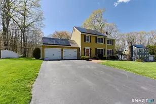 31 N Maple St, East Hampton, CT 06424 - Photo 2