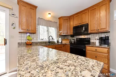 31 North Maple Street, East Hampton, CT 06424 - Photo 12