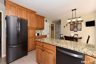 31 N Maple St, East Hampton, CT 06424 - Photo 10