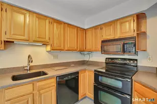 380 Hitchcock Rd, Waterbury, CT 06705 - Photo 8