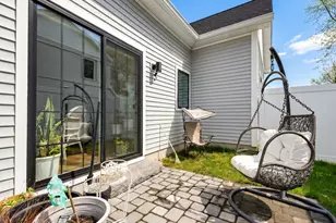 138 Boston Post Rd, East Lyme, CT 06333 - Photo 16