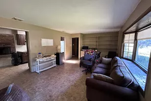 28 Goebel Rd, Hamden, CT 06514 - Photo 2