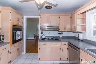 61 Cedarwood Dr, New Britain, CT 06052 - Photo 14