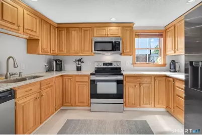 61 Cedar Street, Newington, CT 06111 - Photo 18