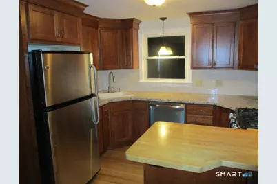 25 Mettler Street #1st, Woodbridge, CT 06525 - Photo 4