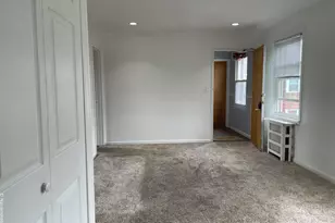 34 Standish Rd, Stamford, CT 06902 - Photo 4