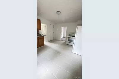 113 Southview Street, Waterbury, CT 06706 - Photo 6