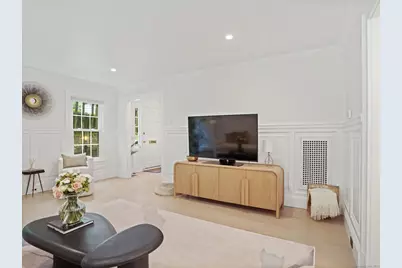 253 New Norwalk Road #5, New Canaan, CT 06840 - Photo 2