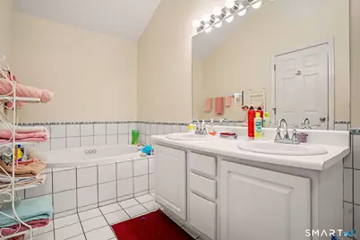 29 Greystone #29, Shelton, CT 06484 - Photo 8