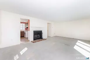 32 Patriots Square, Mansfield, CT 06250 - Photo 6