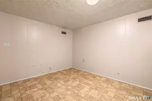 4 Bowen Rd, North Haven, CT 06473 - Photo 12