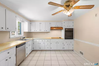 4 Bowen Road, North Haven, CT 06473 - Photo 28