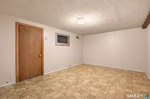 4 Bowen Rd, North Haven, CT 06473 - Photo 14