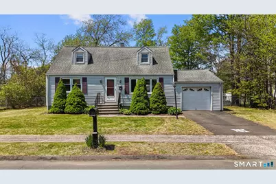 4 Bowen Road, North Haven, CT 06473 - Photo 2