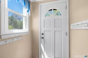 4 Bowen Rd, North Haven, CT 06473 - Photo 16