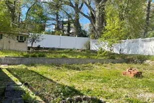 310 Douglas St, Bridgeport, CT 06606 - Photo 6