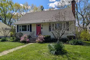 48 Amherst St, Hartford, CT 06114 - Photo 2