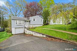 267 Bamford Ave, Waterbury, CT 06708 - Photo 2