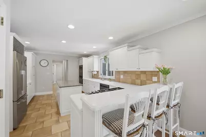 33 Club Circle, Stamford, CT 06905 - Photo 6