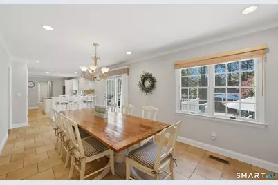 33 Club Circle, Stamford, CT 06905 - Photo 10