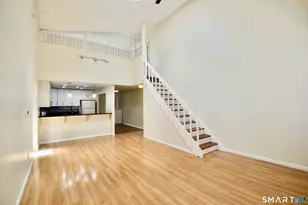 18 Amsterdam Ave, Bridgeport, CT 06606 - Photo 4