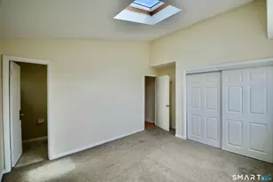 18 Amsterdam Ave, Bridgeport, CT 06606 - Photo 12
