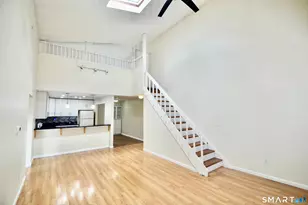 18 Amsterdam Ave, Bridgeport, CT 06606 - Photo 10