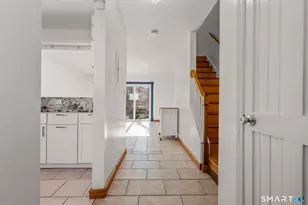121 Lexington Ave, New Haven, CT 06513 - Photo 2