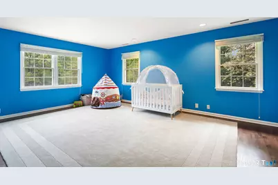 223 Jonathan Drive, Stamford, CT 06903 - Photo 18