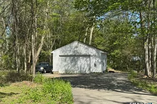 408 Huntington Rd, Scotland, CT 06264 - Photo 2