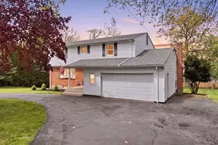 25 Toll Gate Rd, Wethersfield, CT 06109 - Photo 2