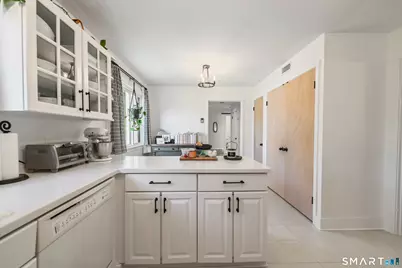 916 Heritage Village #A, Southbury, CT 06488 - Photo 8
